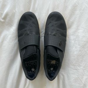 Soul Cycle cycling shoes. Size 41. Worn 3 times.